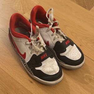 Nike Kids' Red and Black Sneakers Jordan legacy 312